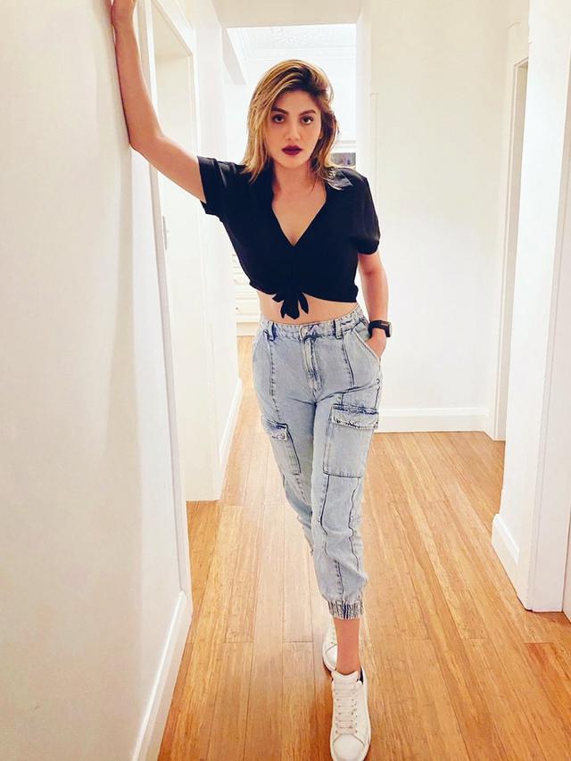 Lama Tak Terdengar Kabarnya, Ini 6 Potret Terbaru Hilda Vitria Mantan Billy Syahputra