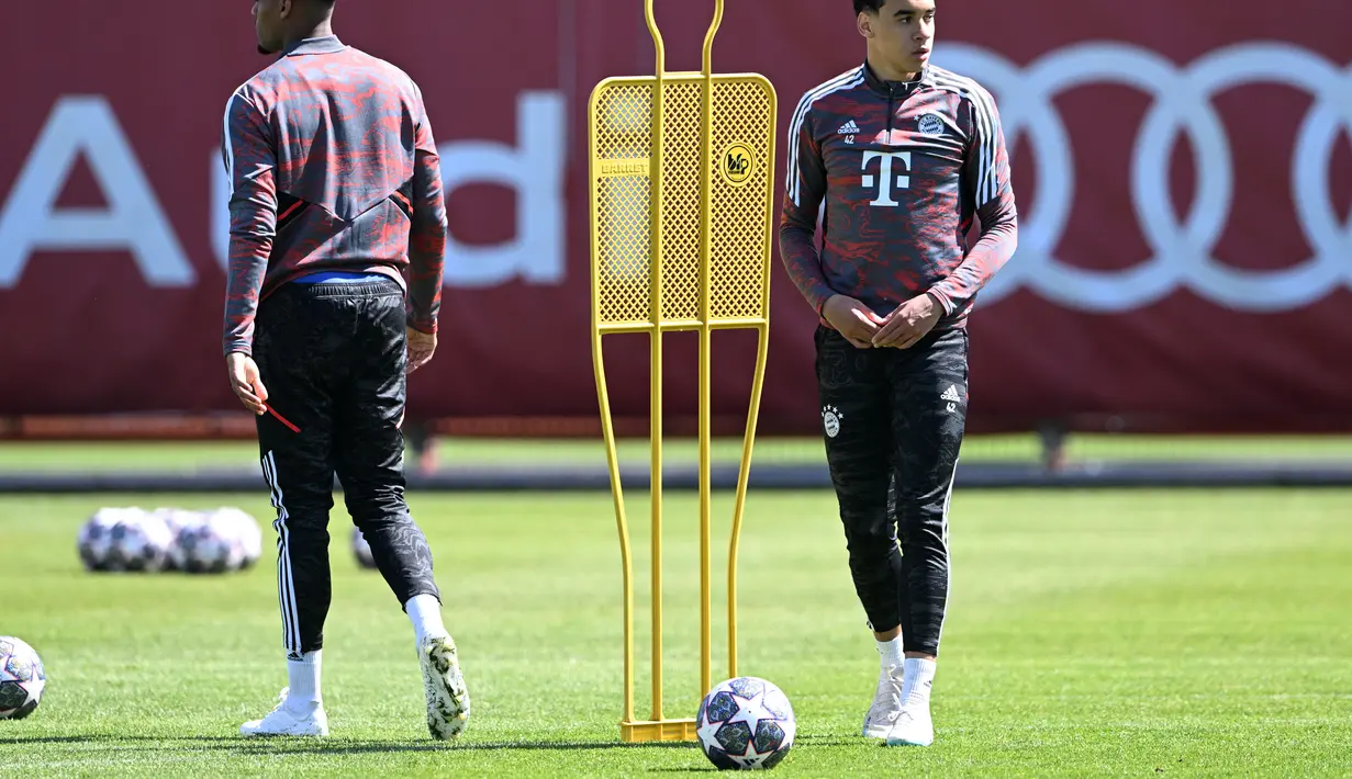 Laga ini akan menjadi debut Thomas Tuchel sebagai pelatih Bayern Munchen di kompetisi kasta tertinggi antarklub Eropa. (Photo by Christof STACHE / AFP)
