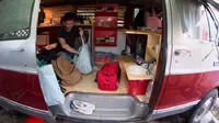 Demi Hemat, Orang-orang Ini Rela Tinggal di Mobil