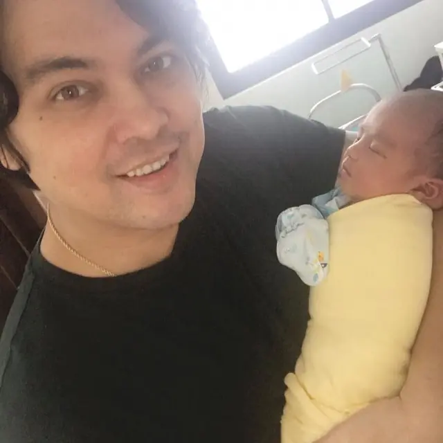 5 Momen Donnie Eks Ada Band Sambut Anak Kedua, Penuh Kebahagiaan