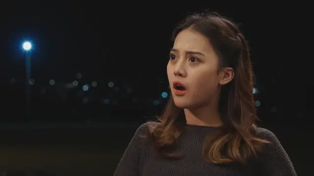 Di Antara Dua Cinta