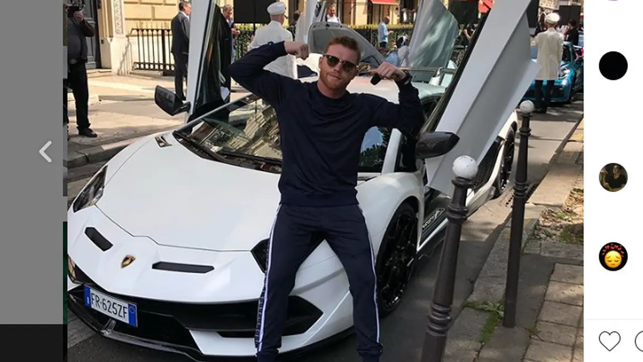 Canelo Alvarez jadi petinju dengan gaji tertinggi versi Forbes.