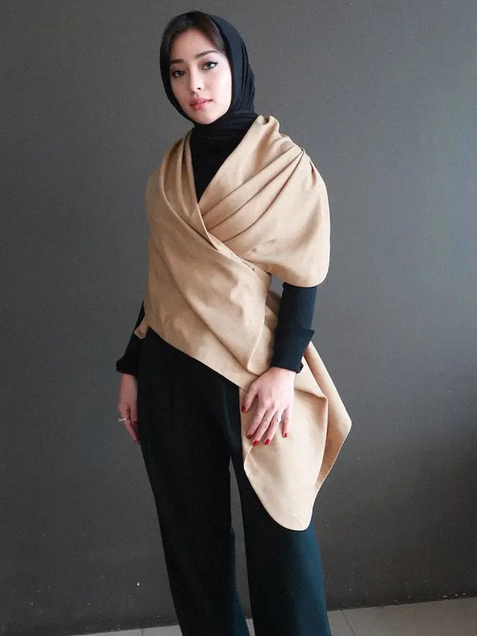 Tampil Beda, Ini 6 Potret Nikita Willy Pakai Busana Muslim yang Tuai Pujian