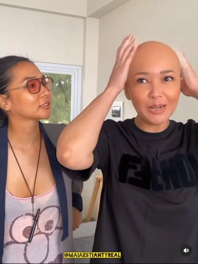 7 Potret Maia Estianty dengan Kepala Botak, Disebut Mirip Irwan Mussry