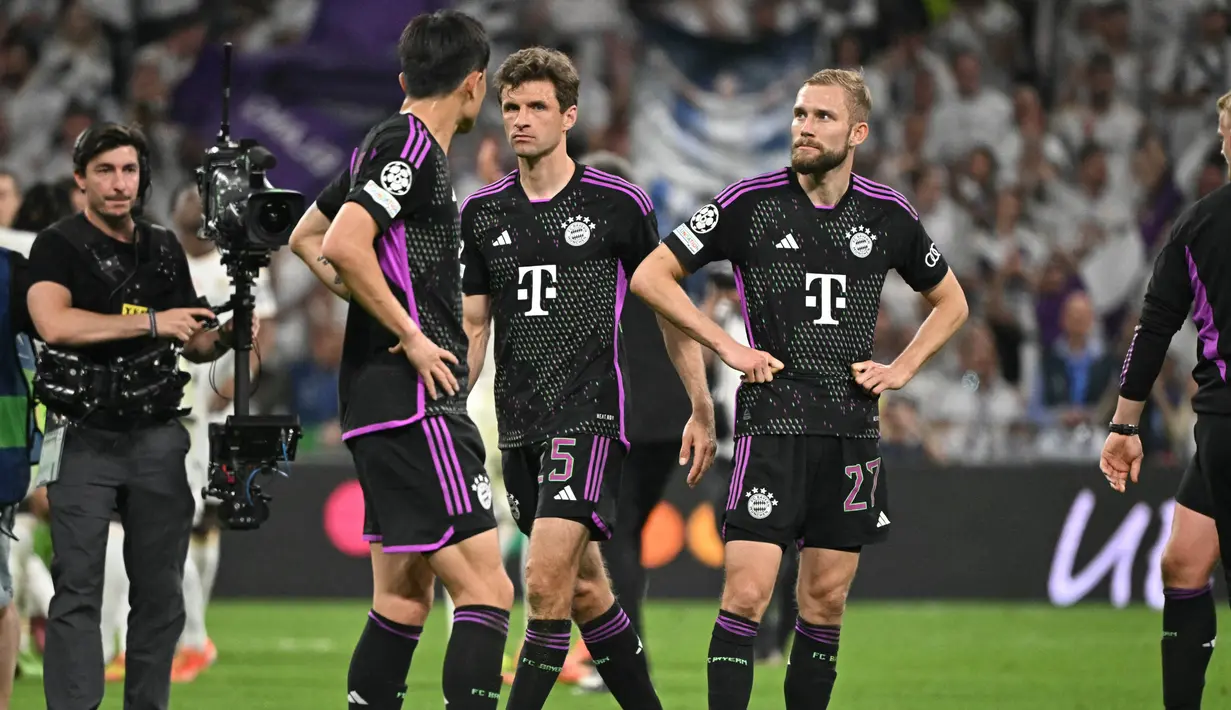 Bayern Munchen tampil agresif sejak menit awal pertandingan. (JAVIER SORIANO/AFP)