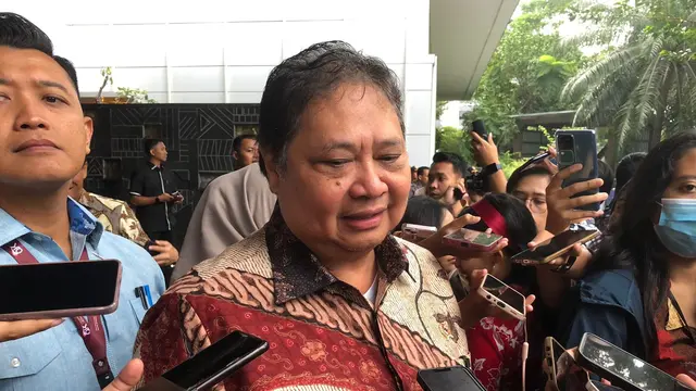 Menteri Koordinator Bidang Perekonomian Airlangga Hartarto saat menghadiri Pertemuan Tahunan Industri Jasa Keuangan OJK 2024, Selasa (20/2/2024). (Foto: Liputan6.com/Tira Santia)