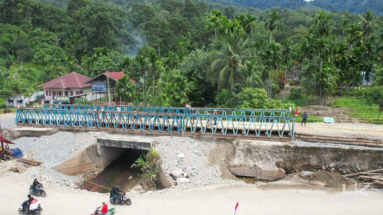 PT Hutama Karya (Persero) menuntaskan pemasangan dua Jembatan Bailey di Kabupaten Aceh Tenggara, yakni Jembatan Bailey Mengkudu sepanjang 36 meter, dan Jembatan Bailey Penanggalan sepanjang 48 meter. (Foto: Hutama Karya)