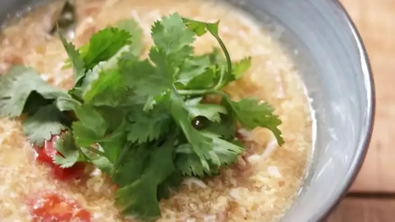 Resep sup tomat telur sosis. (dok. Cookpad @heshidayat)
