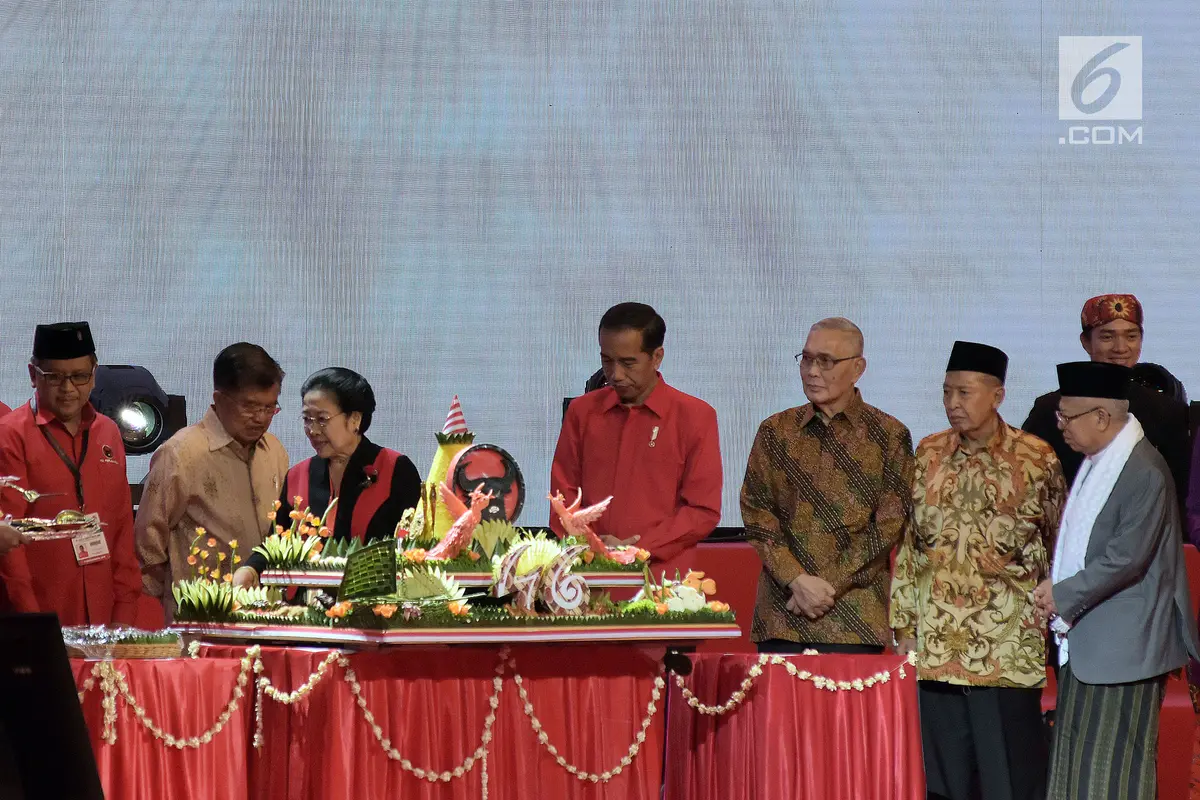 Jokowi - Ma'ruf Amin Hadiri HUT ke-46 PDIP
