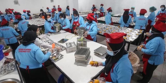 Survei Terbaru Cyrus Network:  65,4% Masyarakat Dukung Program MBG