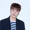 Lee Hyun Perpanjang Kontrak dengan BIGHIT MUSIC usai 19 Tahun Bersama
