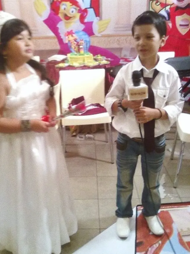 Amel Carla dan Endy Arfian (https://www.instagram.com/p/CRvcv9QLPwr/)