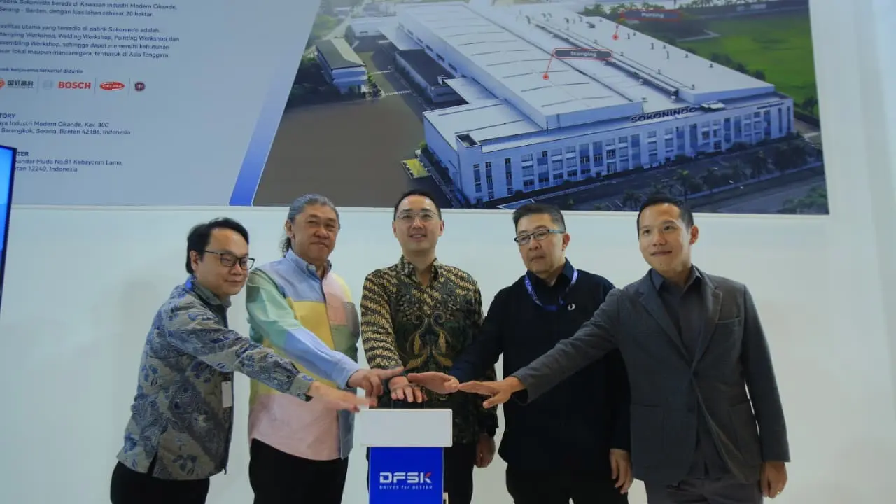 Prosesi Peluncuran Emblem Baru Kendaraan Komersial DFSK