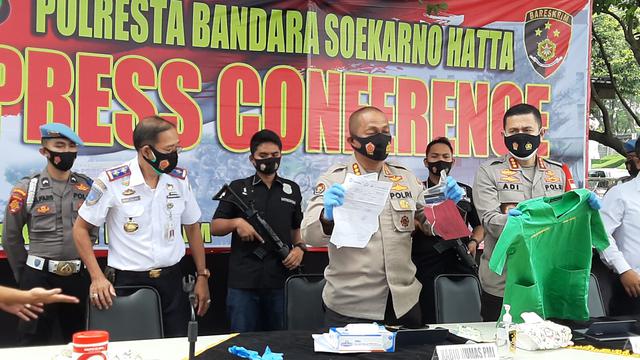 Polisi saat mengungkap sejumlah fakta tentang pelecehan seksual di Bandara Soetta