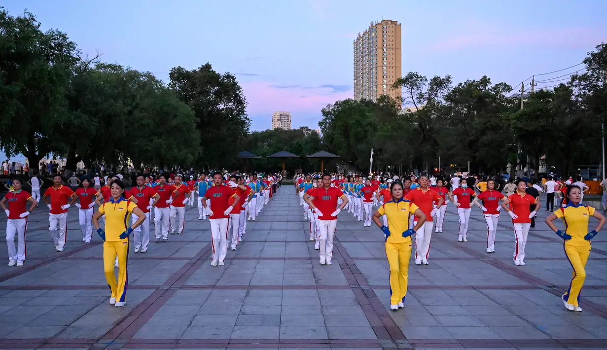 Dalam beberapa tahun terakhir, kota-kota lain di China juga telah membuka cabang Happy Dancing. (Jade GAO / AFP)