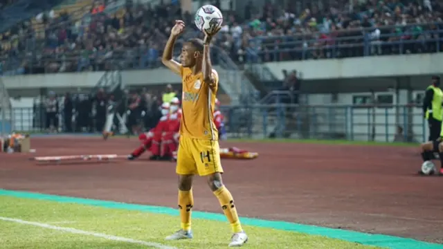 Bek Bhayangkara FC, Ruben Sanadi.