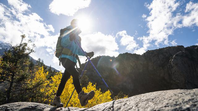 Siap Taklukkan Puncak! Rekomendasi Perlengkapan Wajib Pendakian Buat Kamu yang Haus Petualangan