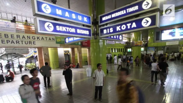 Kepala Stasiun Gambir, Rizky Alfrida mengungkapkan, pihaknya menambah jumlah kereta api guna menampung meningkatnya jumlah pemudik Lebaran 2017. Setidaknya 16 ribu pemudik memadati Stasiun Gambir, Senen, Jakarta Pusat