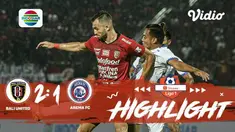 Pertandingan #ShopeeLiga1, antara #Bali United VS #Arema FC yang berlangsung di stadion Kapten I Wayan Dipta, Bali pada hari Sabtu...