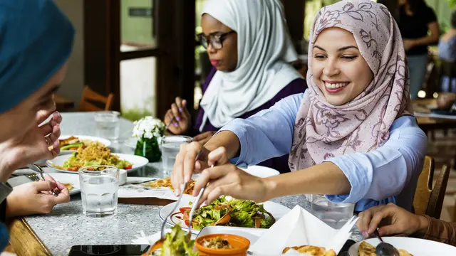Doa Berbuka Puasa di Rumah Orang Lain