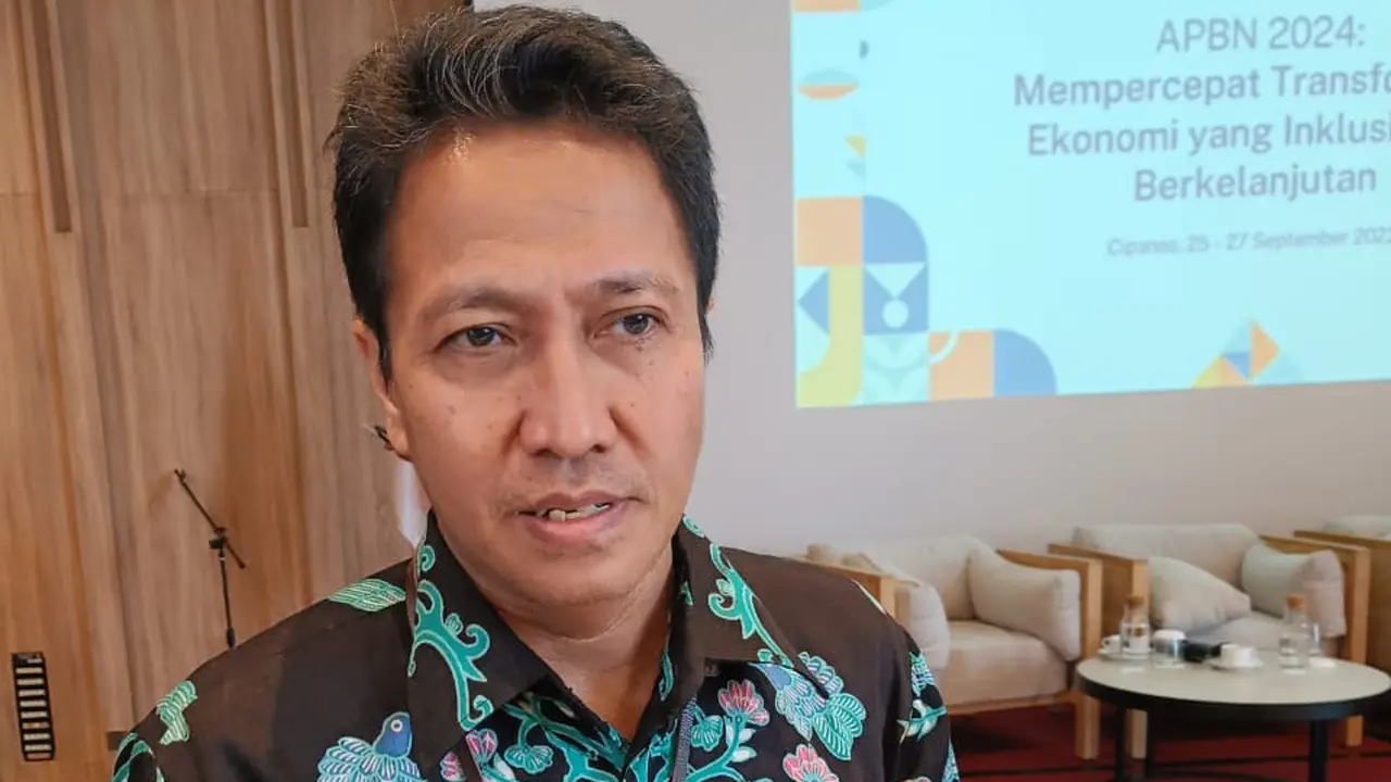 Direktur Potensi Kepatuhan dan Penerimaan Direktorat Jenderal Pajak (Ditjen Pajak) Kementerian Keuangan, Ihsan Priyawibawa, dalam acara Media Gathering di Kawasan Puncak, Bogor, Jawa Barat, Selasa (26/9/2023). (Sulaeman/Merdeka.com)