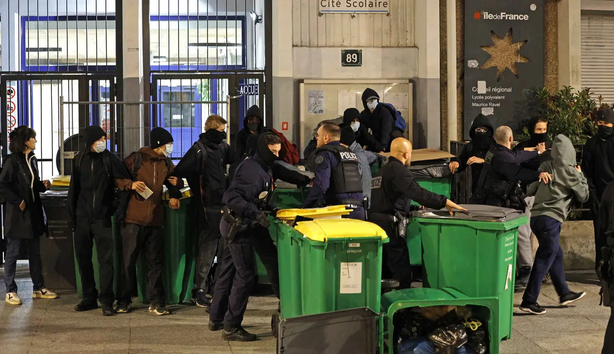 Sebelumnya, serikat pekerja Prancis menolak rencana pemotongan belanja publik yang dinilai tidak adil. (GEOFFROY VAN DER HASSELT/AFP)