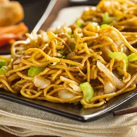 Rasakan sensasi makan mi goreng yang tak biasa di 5 kedai ini.