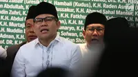 Ketum PKB Muhaimin Iskandar (Cak Imin) mengikuti Haul Para Pejuang NU di halaman gedung PBNU, Jakarta, Rabu (10/4/2019). Kegiatan tersebut digelar untuk menghormati jasa-jasa para pejuang NU yang telah meninggal ataupun masih hidup. (Liputan6.com/Johan Tallo)