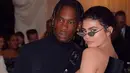 Met Gala 2018 menjadi ajang resmi pertama Kylie Jenner hadir bersama dengan Travis Scott. (instagram/kyliejenner)