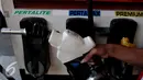 PT Pertamina (Persero) berencana meluncurkan produk baru Bahan Bakar Minyak (BBM) Pertalite dengan kadar kandungan Reaserch Octane Number (RON) 90 pada Jumat (24/7), Jakarta, Kamis (23/7/2015). (Liputan6.com/JohanTallo)