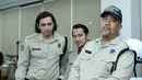 Film Warkop DKI Reborn Part 1 dibintangi oleh Abimana Aryasatya, Vino G Bastian, dan Tora Sudiro. Mereka bertiga memerankan Dono, Kasino dan Indro dalam Warkop DKI. (Deki Prayoga/Bintang.com)