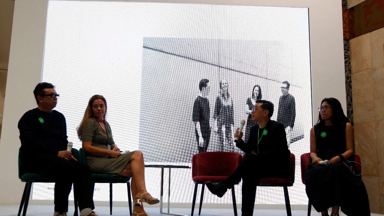 Karya seniman Indonesia