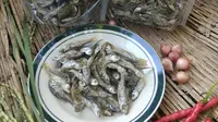 Goreng ikan bilih khas Ranah Minang. (Liputan6.com/ Rani Delvia)