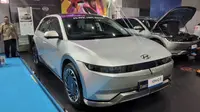 Hyundai Ioniq 5 dalam sebuah pameran otomotif (Otosia.com/Nazar Ray)