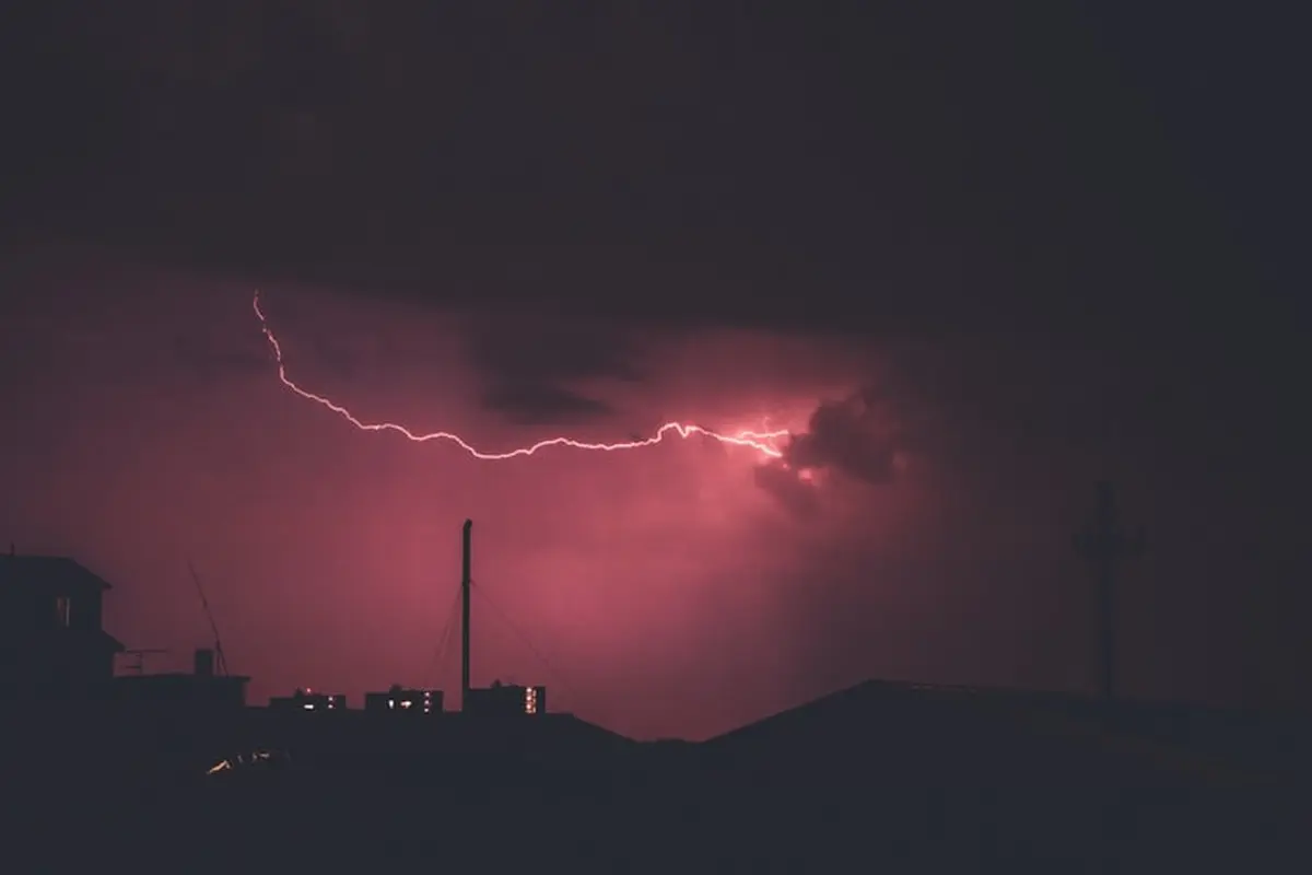 Psychological First Aid bantu korban bencana mengurangi dampak trauma/unsplash Andrea