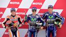 Marc Marquez, Jorge Lorenzo, dan Valentino Rossi akan start di barisan depan saat balapan MotoGP Valencia di Sirkuit Ricardo Tormo, Minggu (13/11/2016). (AFP/Jose Jordan)