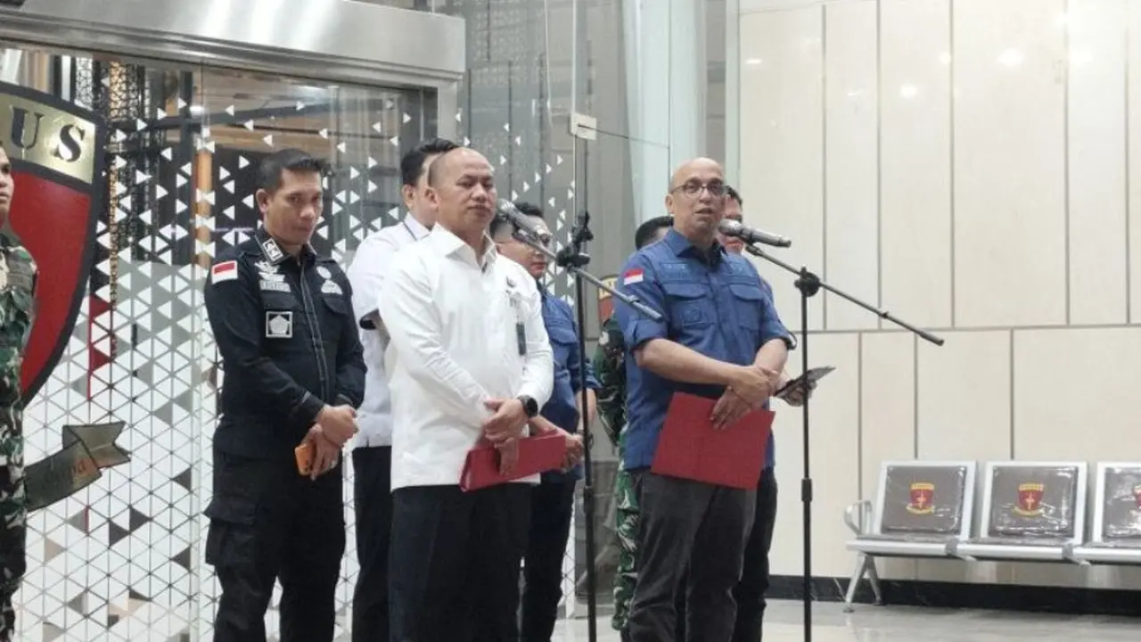 Dirdik Jampidsus Kejagung Syarief Sulaeman Nahdi memberikan keterangan pers di Gedung Jampidsus Kejagung, Jakarta, Kamis 18 Juni 2026.