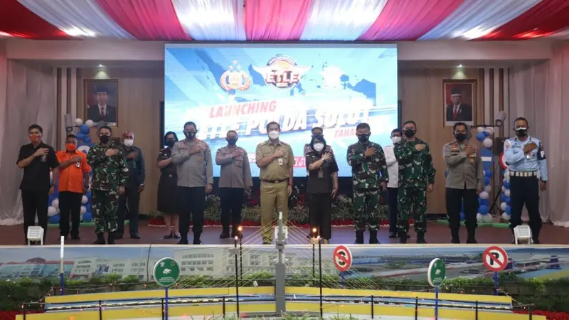 Kapolda Sulut Irjen Pol Nana Sudjana mengatakan, pelaksanaan ETLE ini merupakan salah satu penjabaran Program Presisi atau Prediktif, Responsibilitas, Transparansi Berkeadilan yang digulirkan oleh Kapolri Jenderal Polisi Listyo Sigit Prabowo.