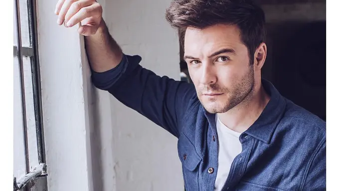 [Bintang] Shane Filan