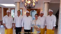 Titiek Soeharto potret bersama Prabowo Subianto dan sejumlah undangan (Dok.Instagram/@titieksoeharto/https://www.instagram.com/p/B584N86DiRK/Komarudin)