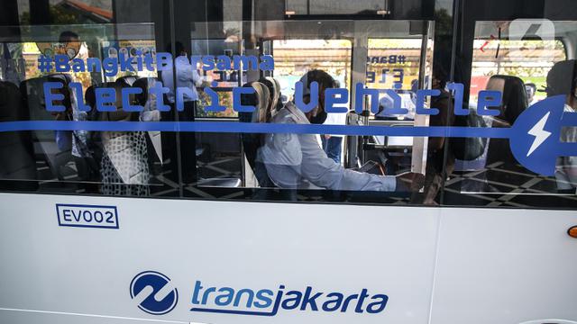 Transjakarta Uji Coba Bus Listrik untuk Angkut Penumpang