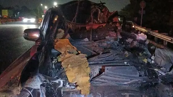 Pajero Hantam Truk di Jagorawi, Diduga Ini Pemicunya