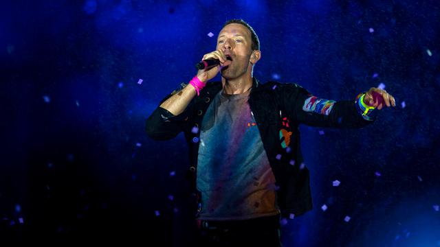 Rihanna Dicap sebagai Penyanyi Terbaik Sepanjang Masa oleh Chris Martin ...
