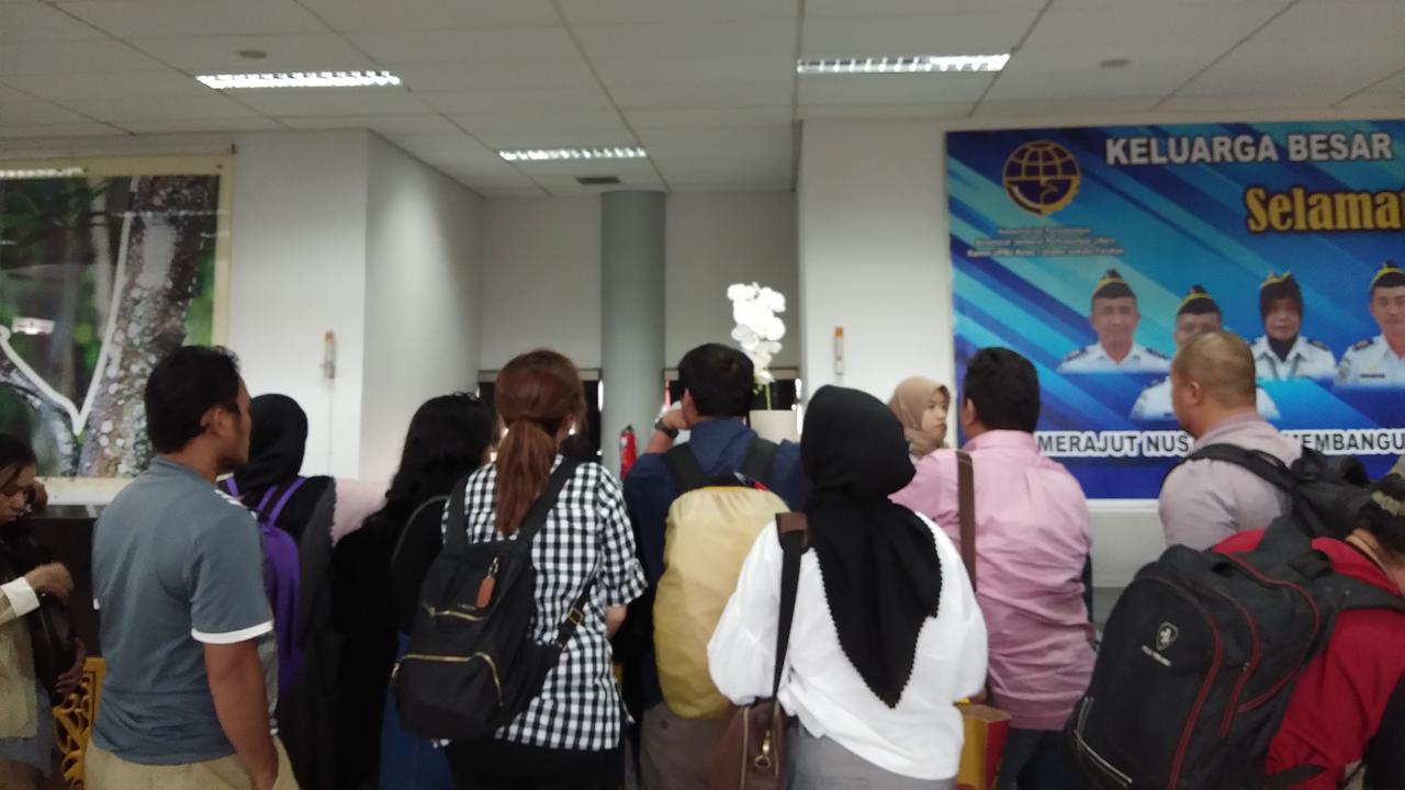 Antrean penumpang pesawat di Bandara Juwata, Kota Tarakan.