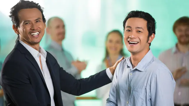 Ilustrasi jabat tangan, karyawan baru