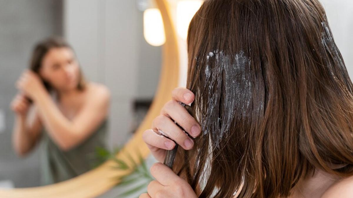 5 Manfaat Serum Rambut dan Cara Pakainya agar Sehat Berkilau