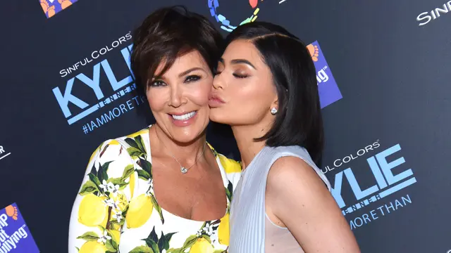 [Bintang] Kris Jenner - Kylie Jenner