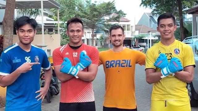 Kiper Arema