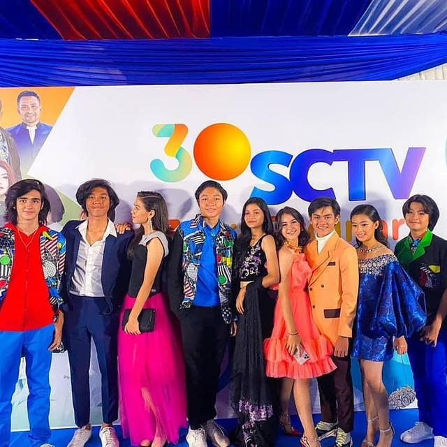 6 Potret Pemain Dari Jendela Smp Di Hut Sctv Ke 30 Selalu Kompak Hot Liputan6 Com