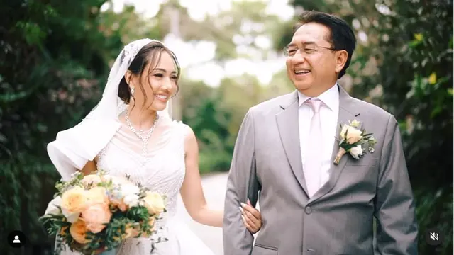 6 Potret Mesra Dea Tunggaesti dan Suami, Kakak Reisa Broto Asmoro yang Awet Muda